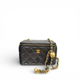 Chanel Pearl Crush Long Vanity Case Lambskin Black (Microchip)