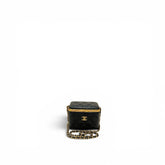 Chanel Detail cc logo mini vanity case with chain lambskin black GHW (microchip)