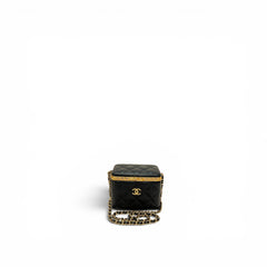 Chanel Detail cc logo mini vanity case with chain lambskin black GHW (microchip)