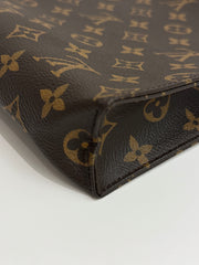 Louis Vuitton Poche Toilette Monogram