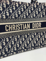 Dior Medium Dior Book Tote Oblique Embroidery Ecru/Blue