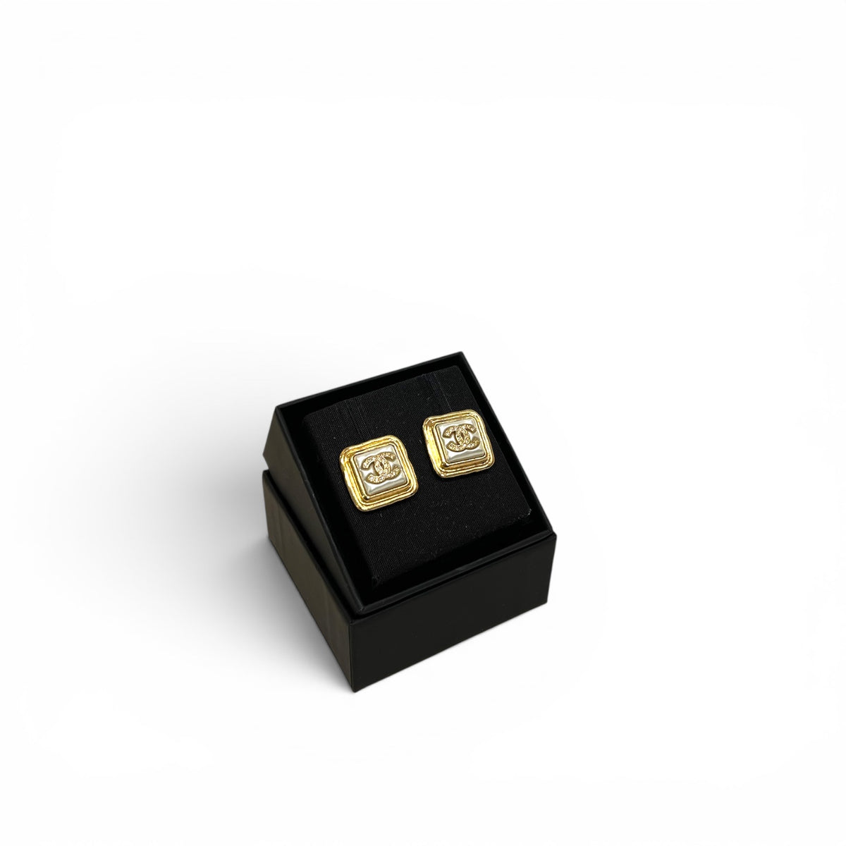 Chanel Square Pearl CC Logo Crystal Earring Gold Tone