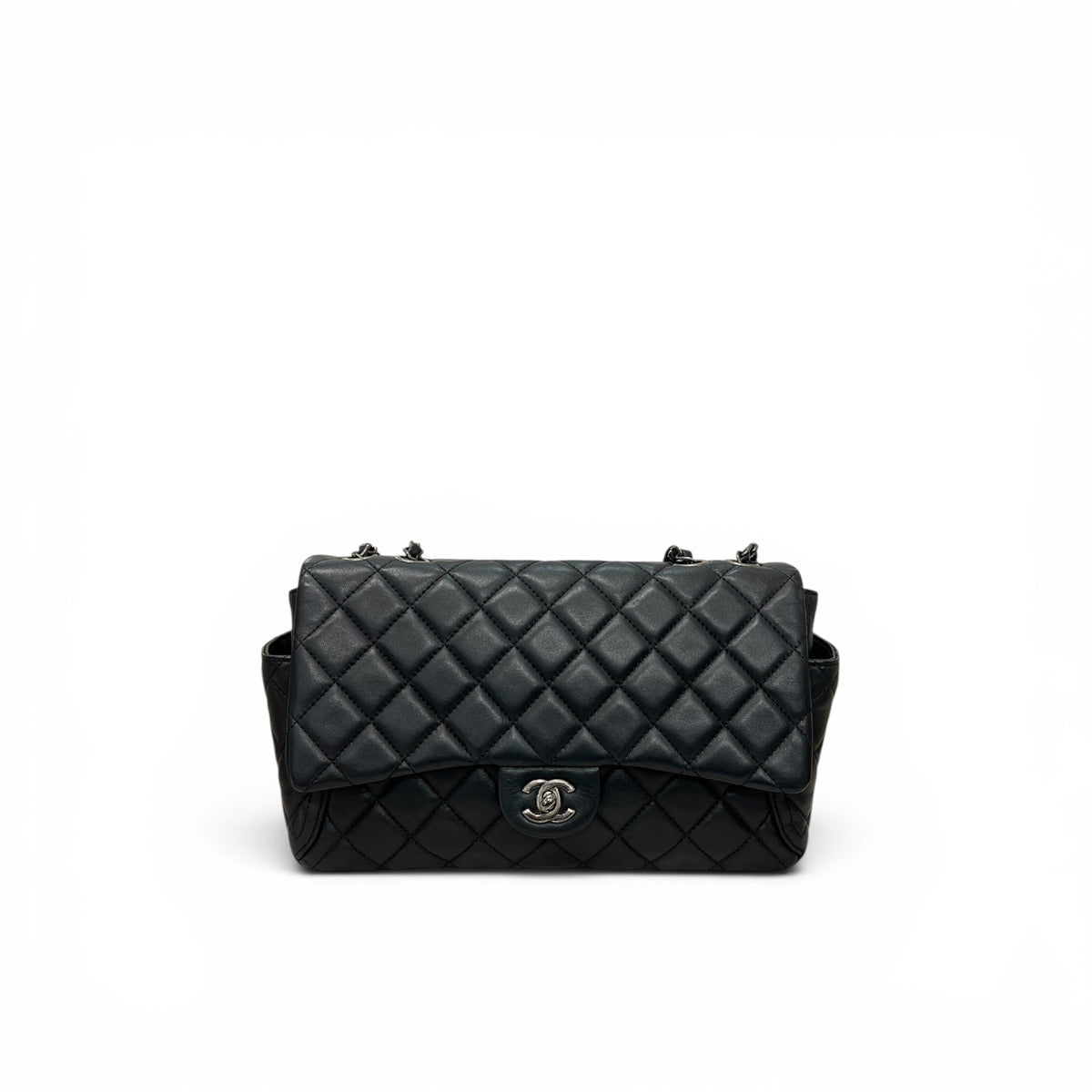 CHANEL Medium Classic Vintage Flap Bag Lambskin Black