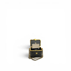 Chanel Detail cc logo mini vanity case with chain lambskin black GHW (microchip)