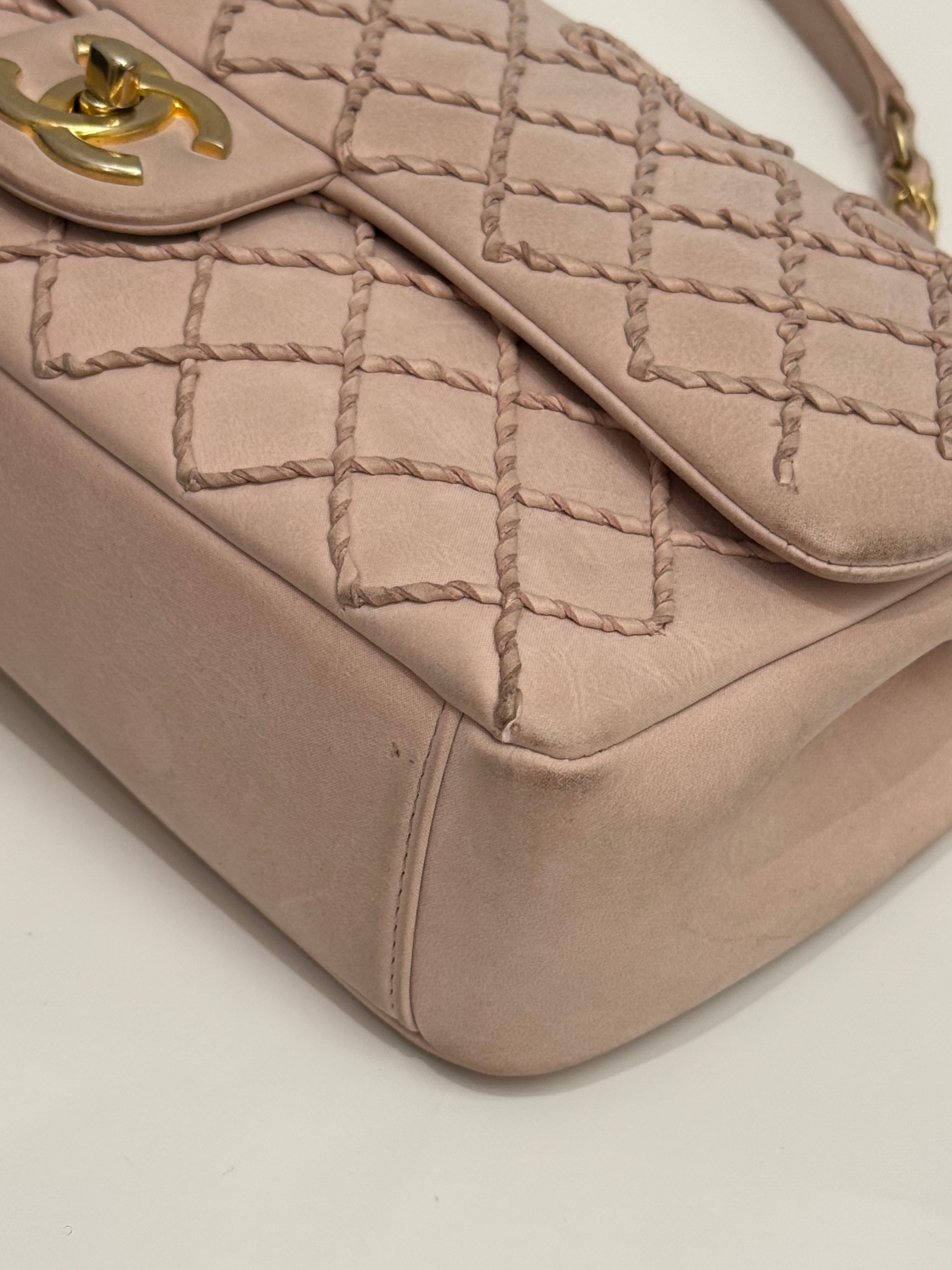 Chanel Twist Heart Flap Crossbody Bag Lambskin Pink Beige