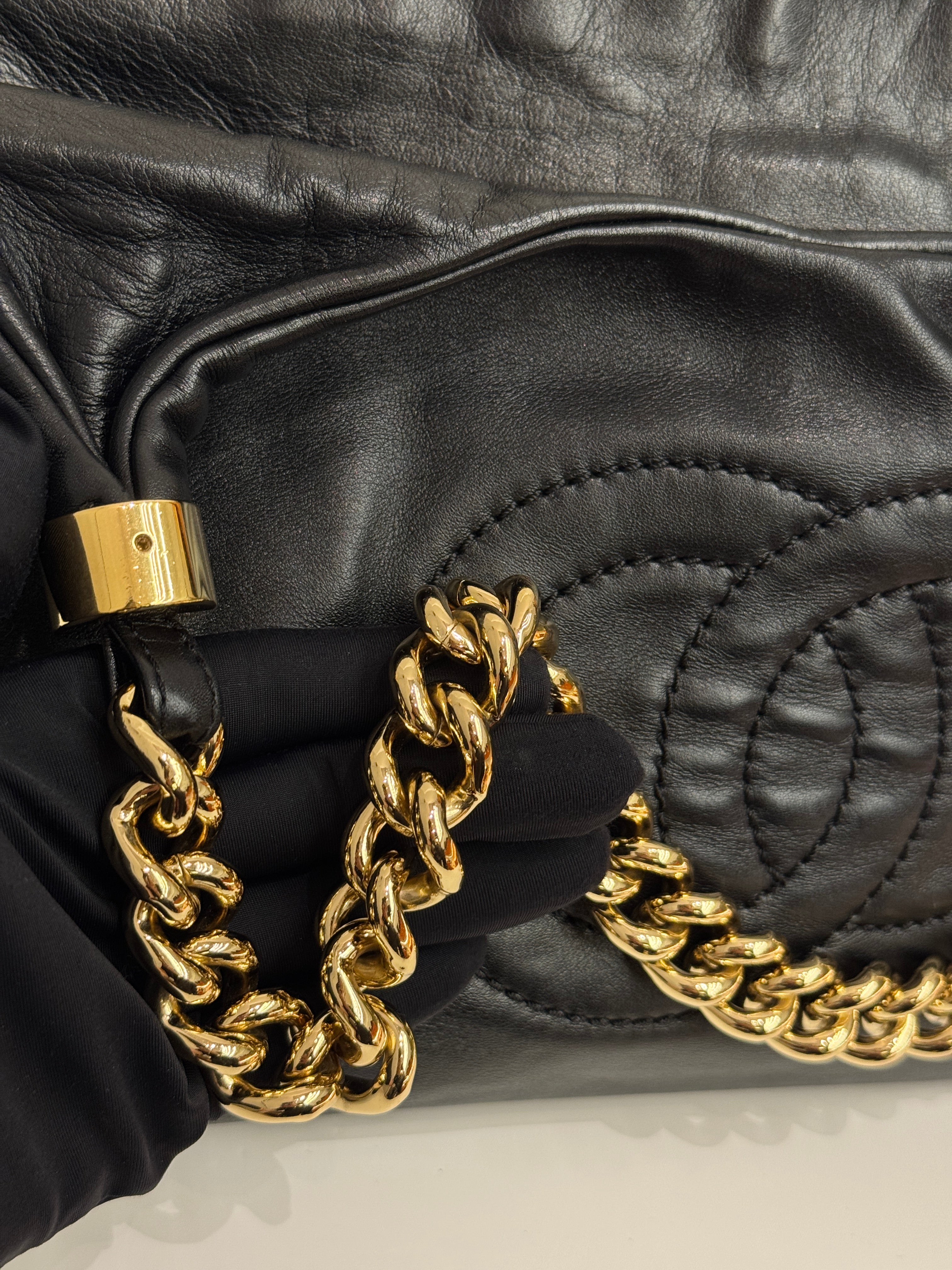 Chanel Rodeo Drive Hobo Tote Bag Calfskin Black