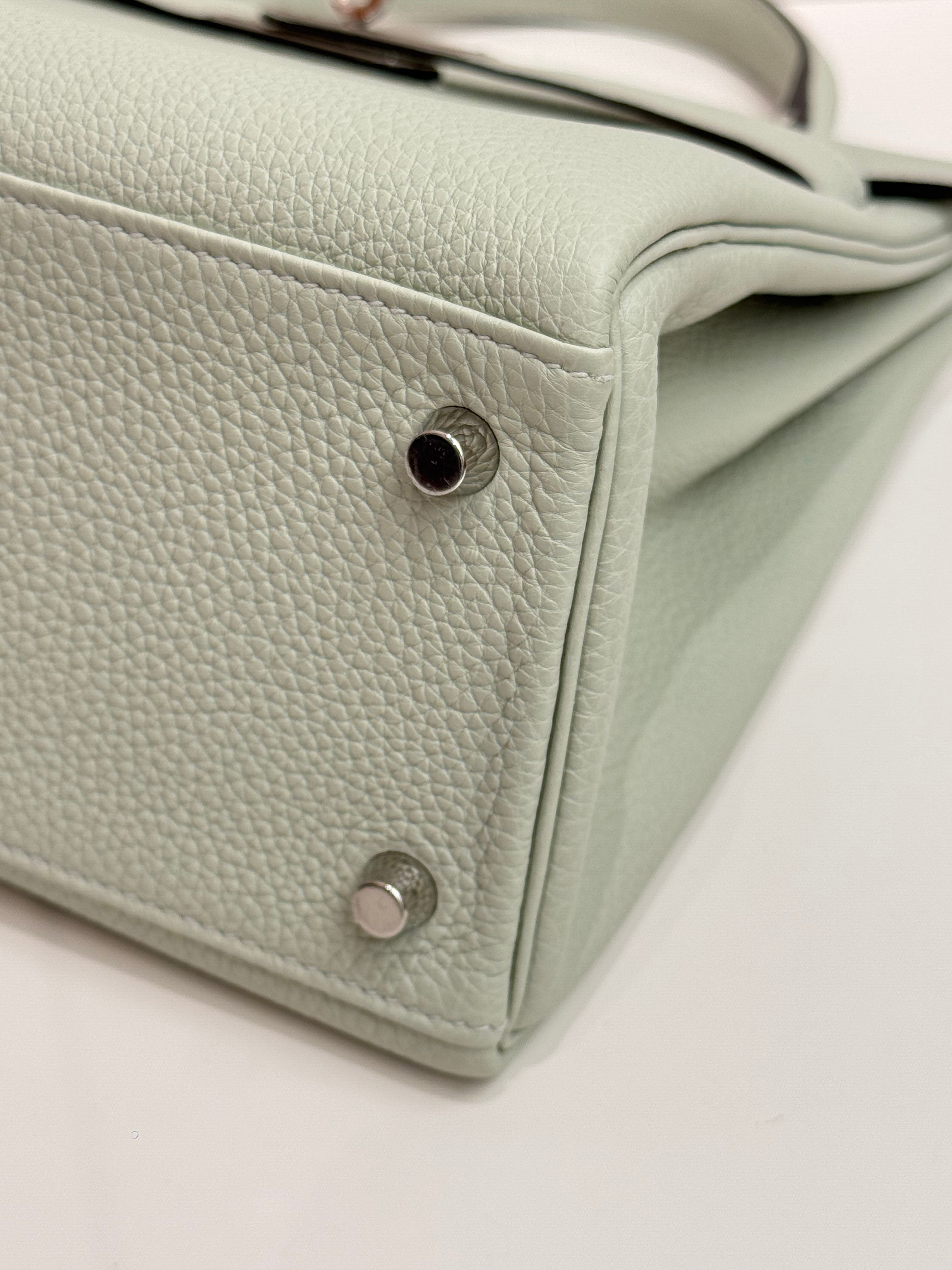 Hermes Kelly 28 Togo Gris Neve STAMP W