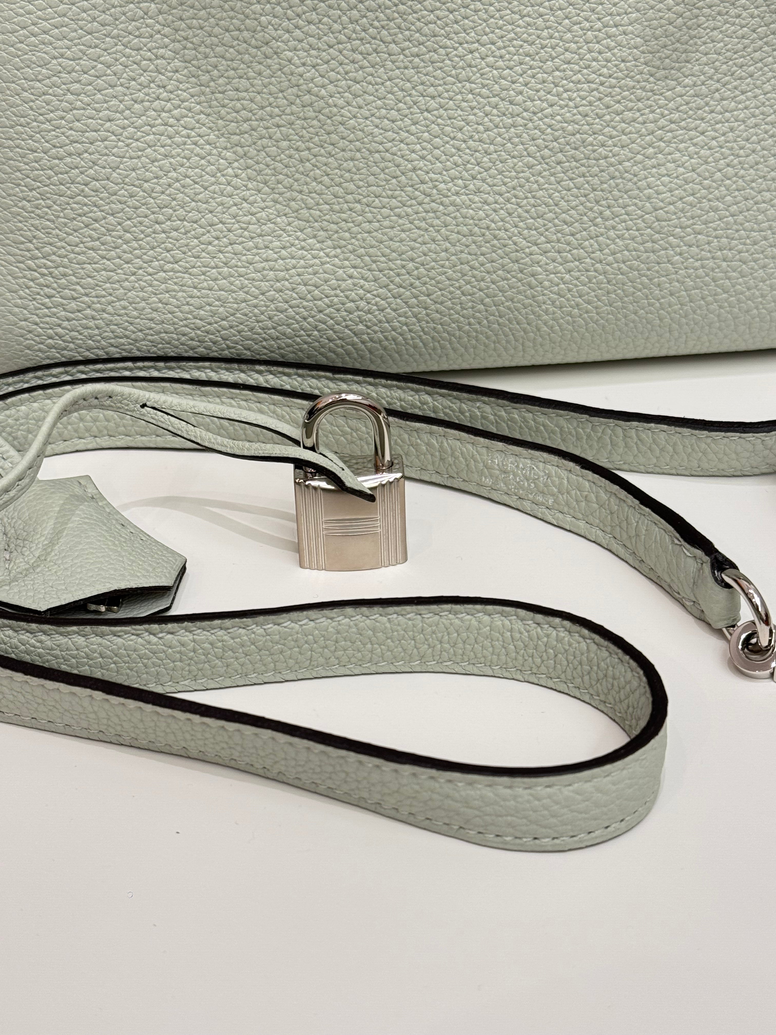 Hermes Kelly 28 Togo Gris Neve STAMP W