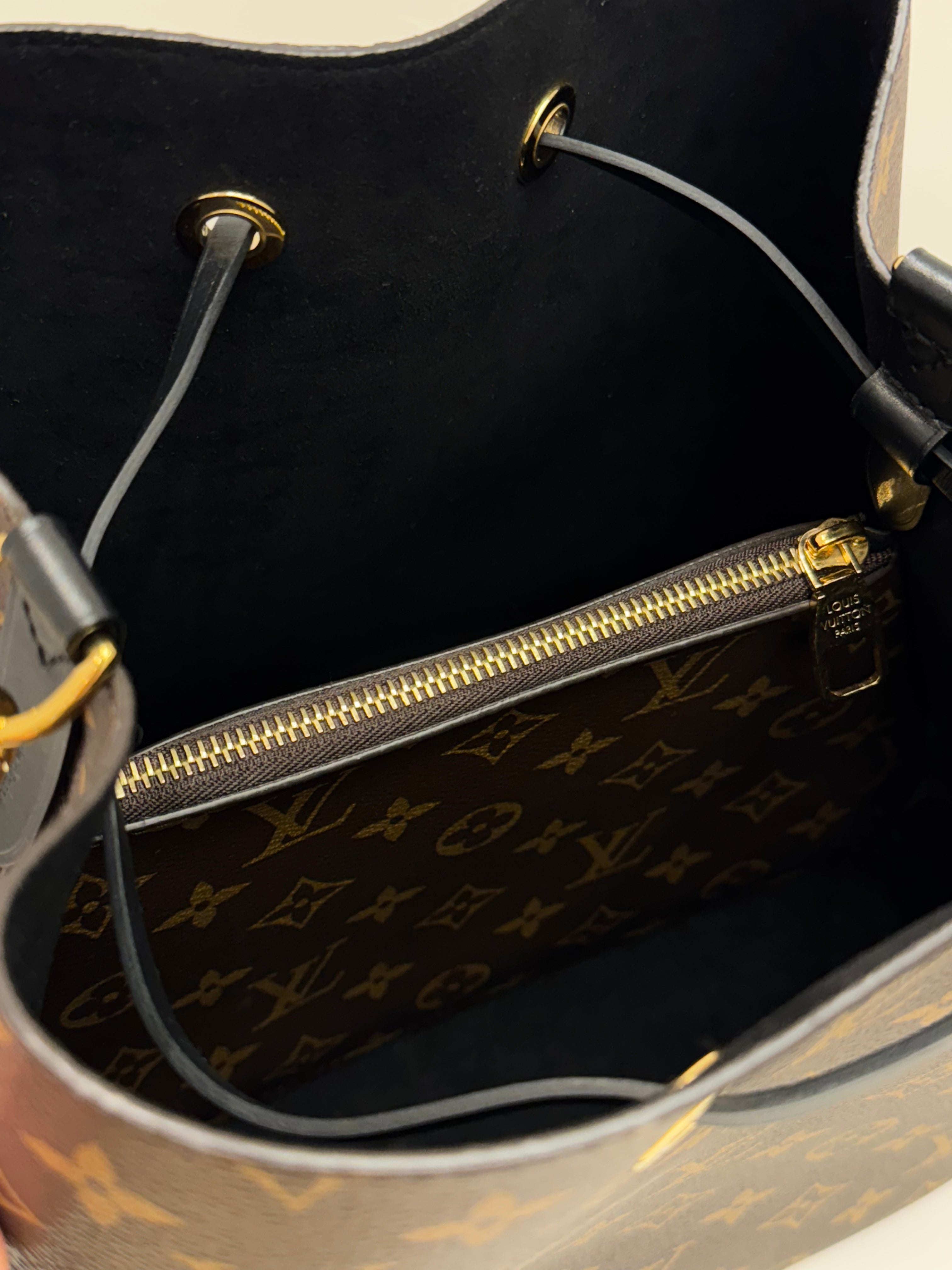 Louis Vuitton Néonoé MM Black Monogram