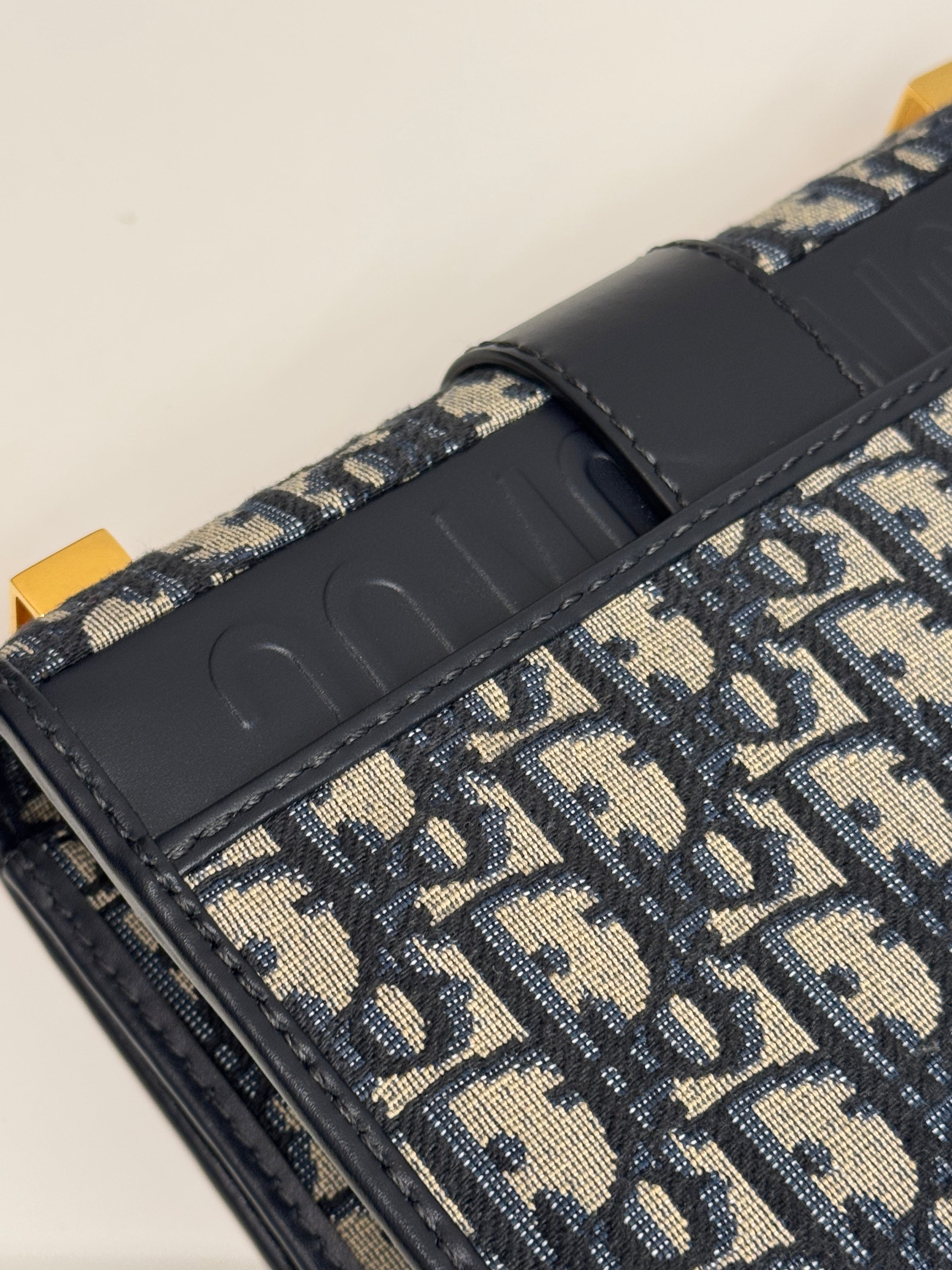 Dior Montaigne 30 Medium Bag Oblique Jacquard