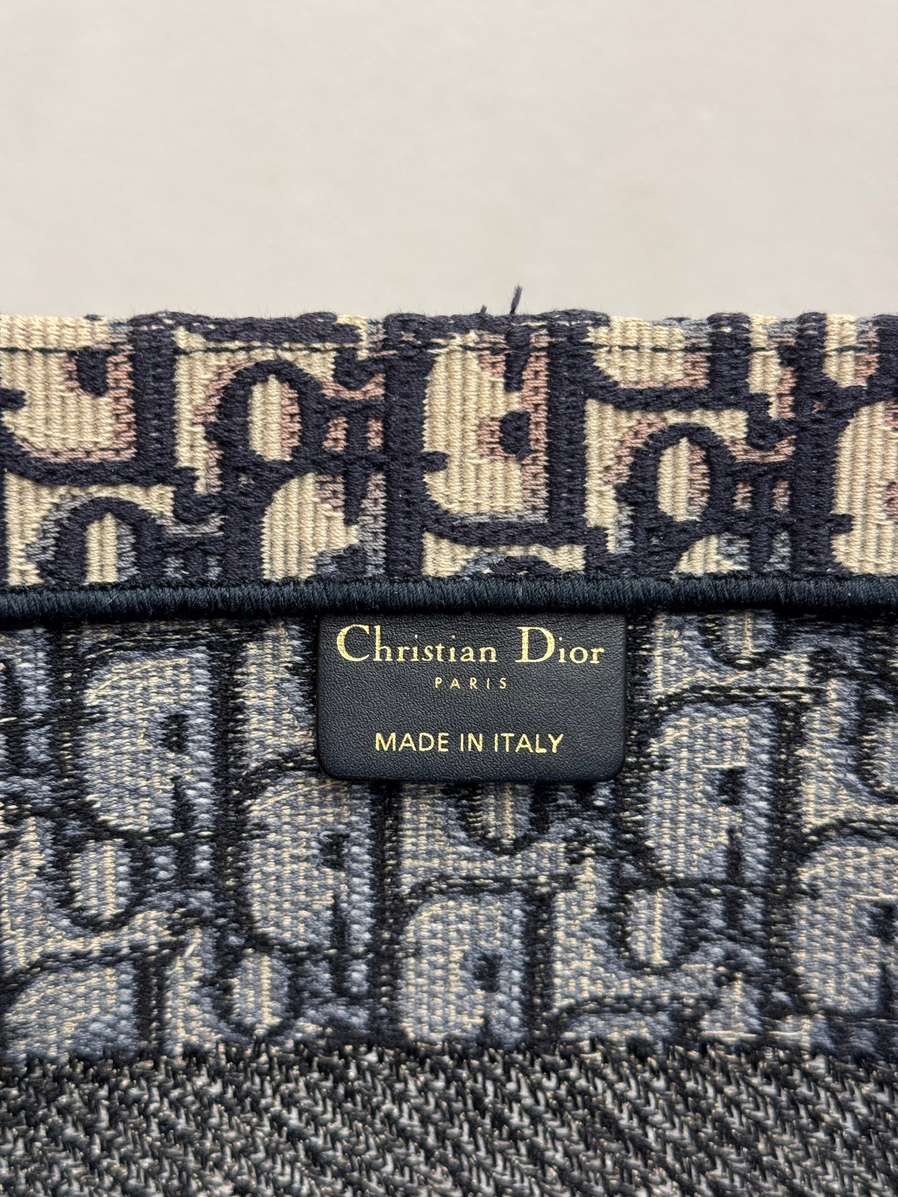 Dior Medium Dior Book Tote Oblique Embroidery Ecru/Blue