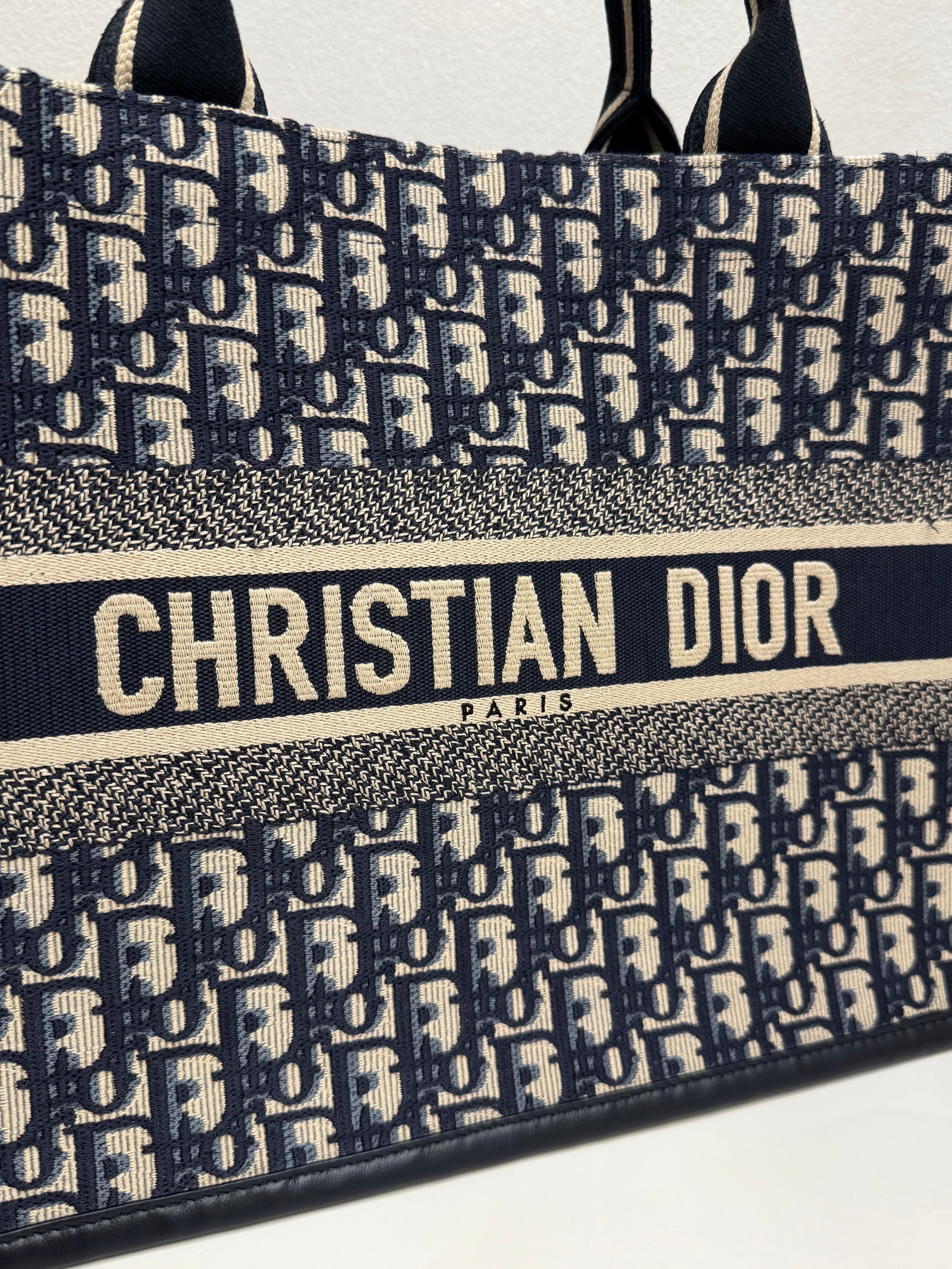 Dior Medium Dior Book Tote Oblique Embroidery/Calfskin Blue