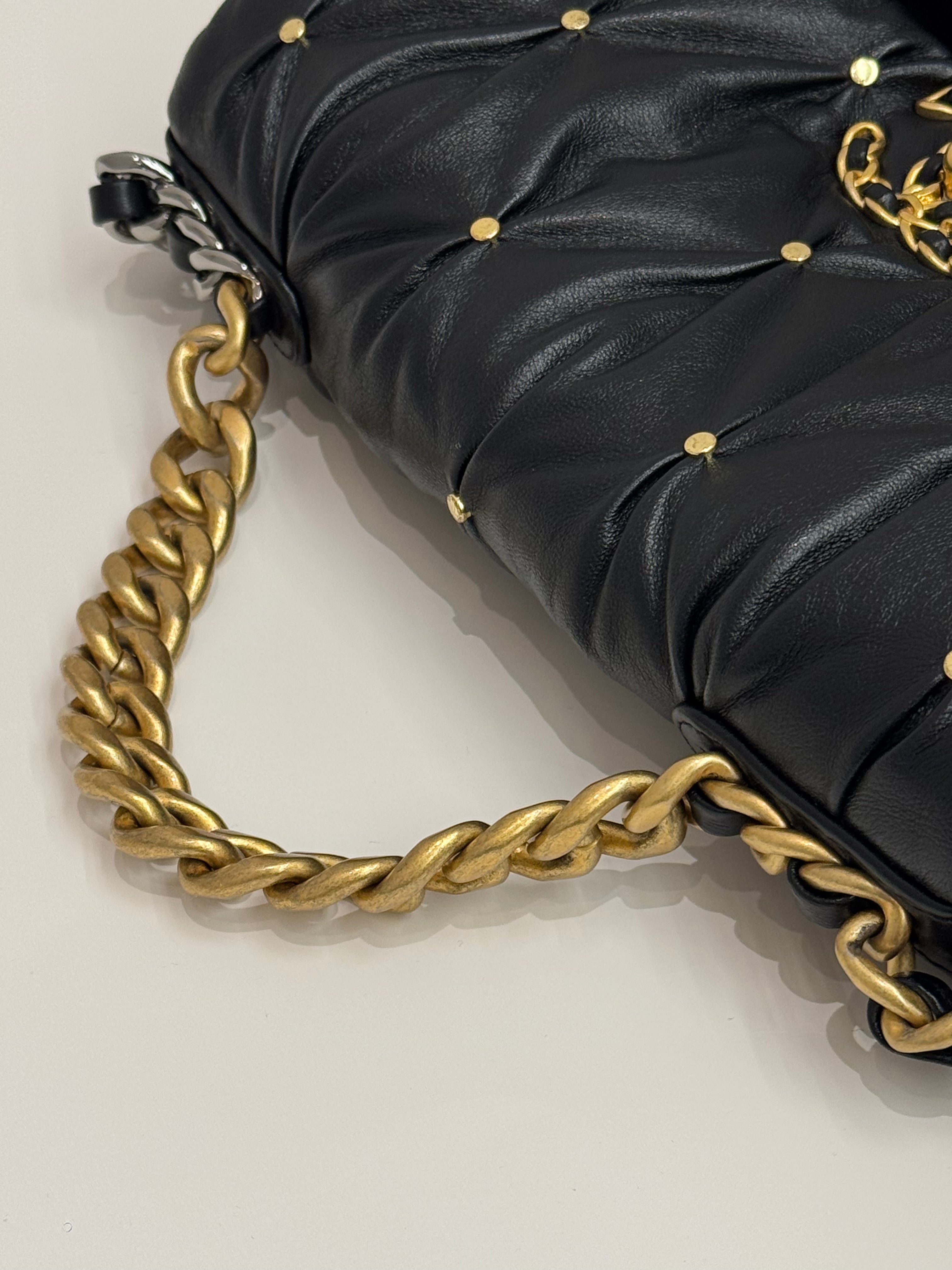 Chanel Large 19 Bag Lambskin Black (Microchip)